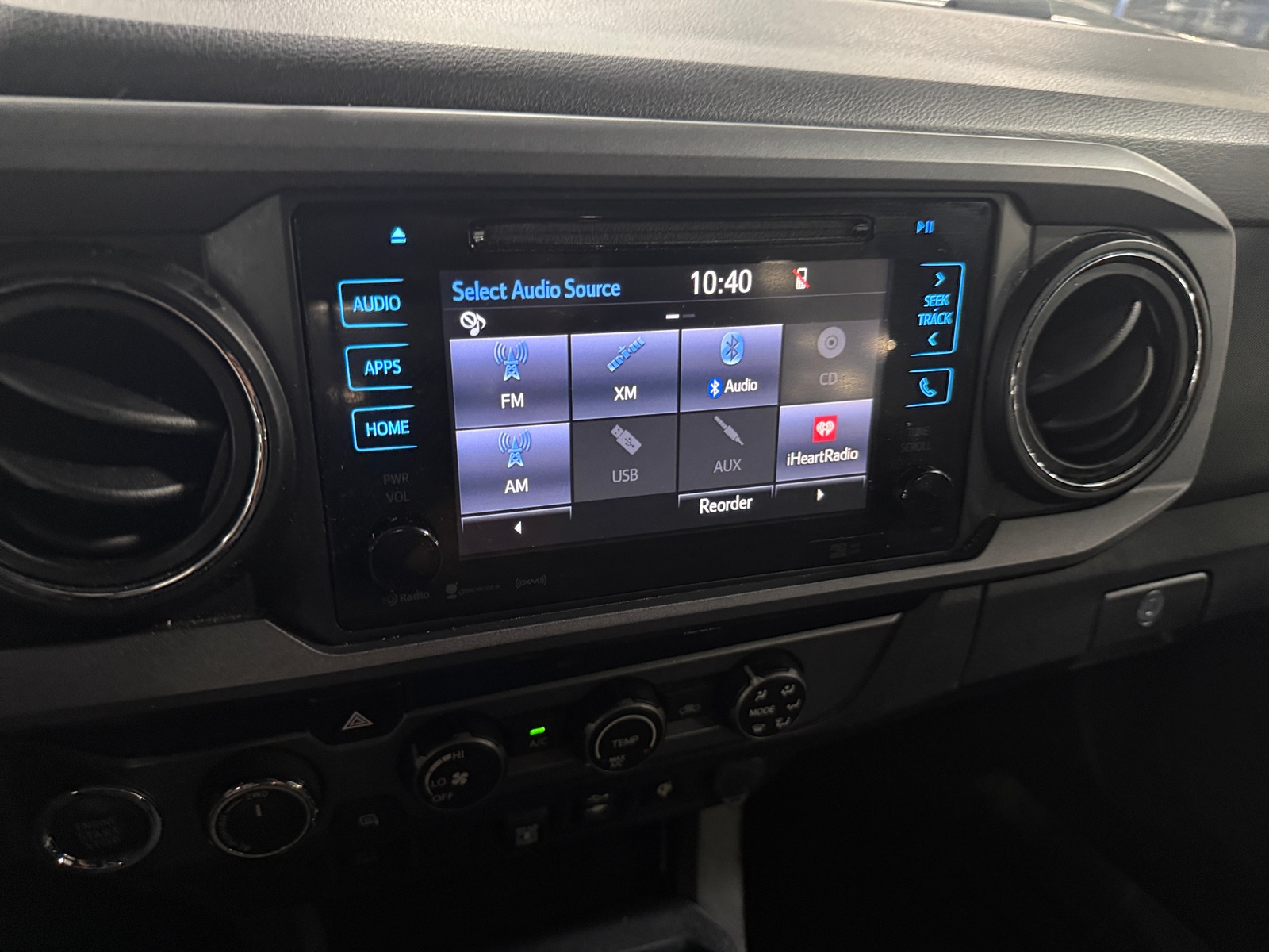 Thumbnail: 2019 Toyota Tacoma - 4