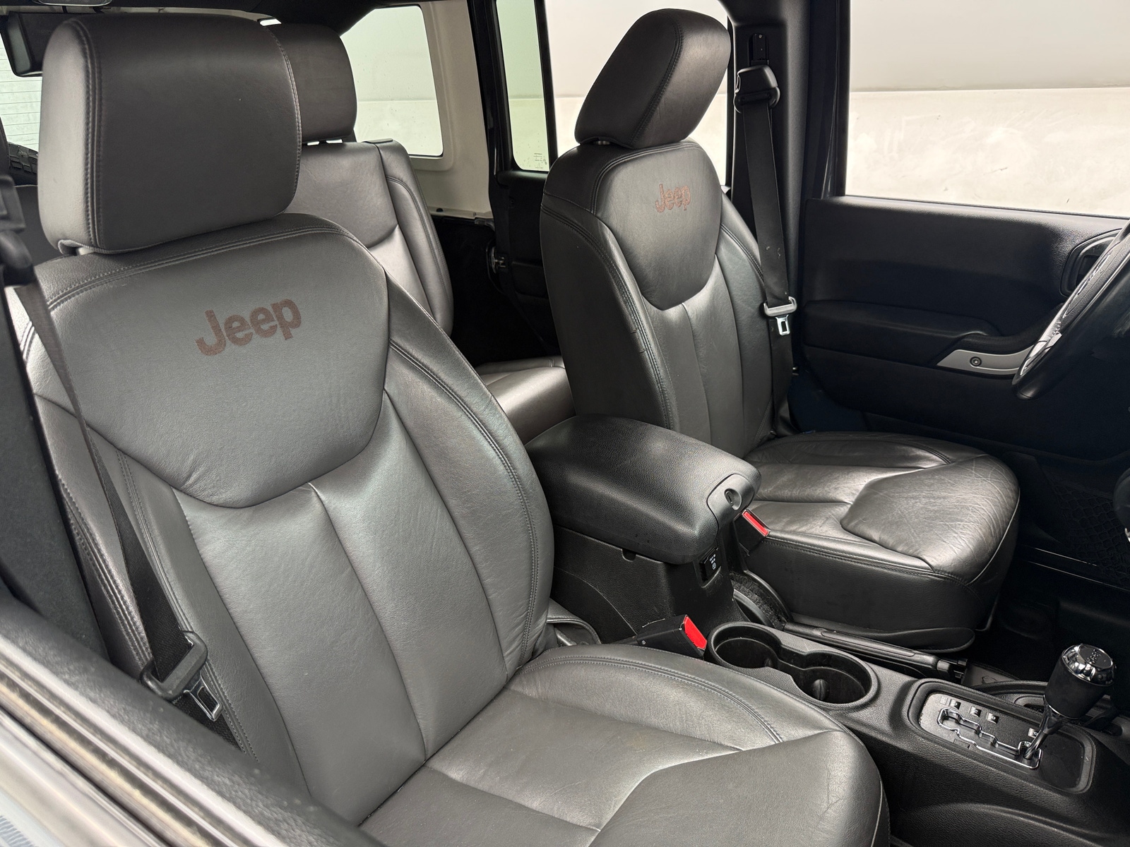 Thumbnail: 2016 Jeep Wrangler - 2