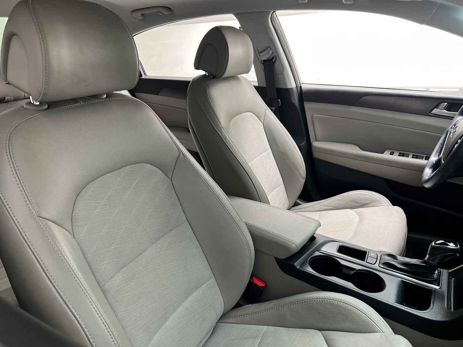 Thumbnail: 2016 Hyundai Sonata - 2