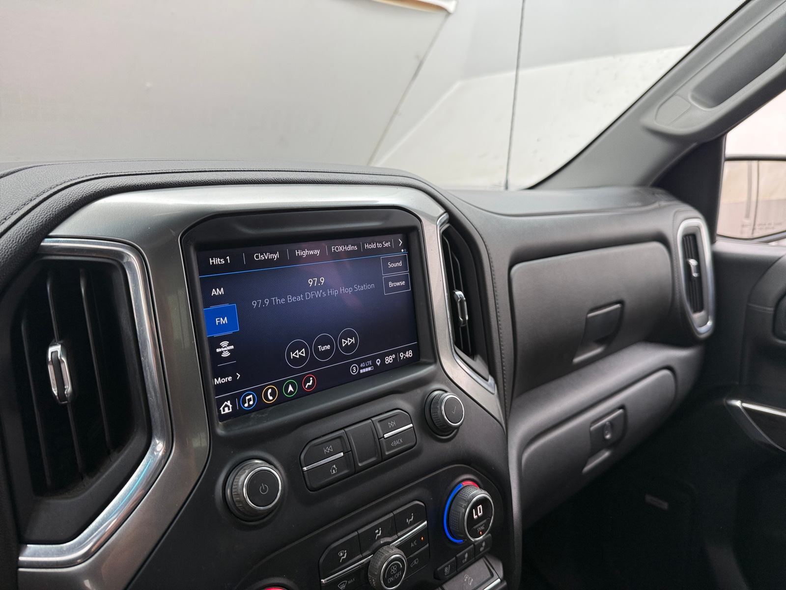 Thumbnail: 2022 Chevrolet Silverado 1500 - 3