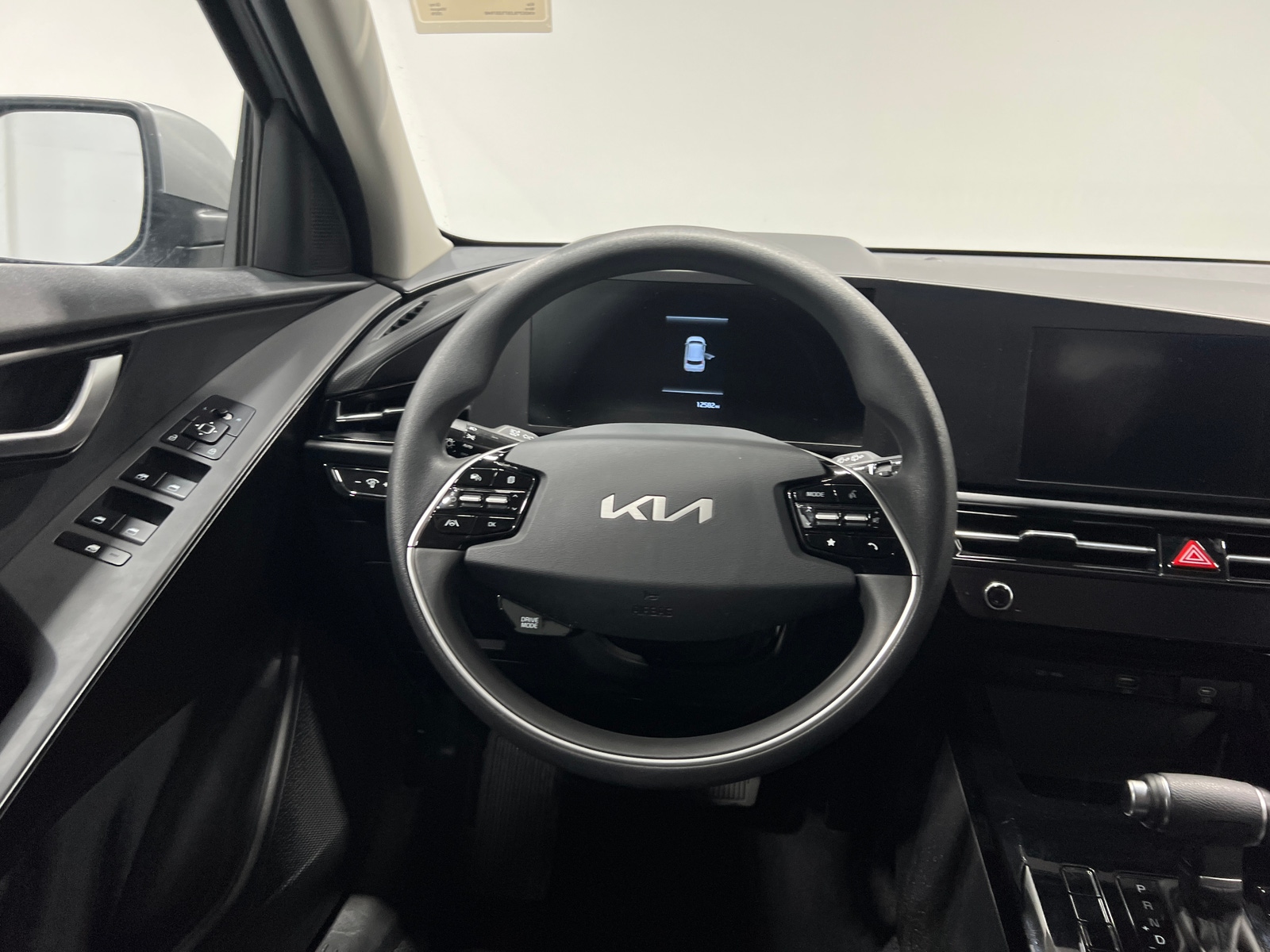 Thumbnail: 2026 Kia Niro - 5