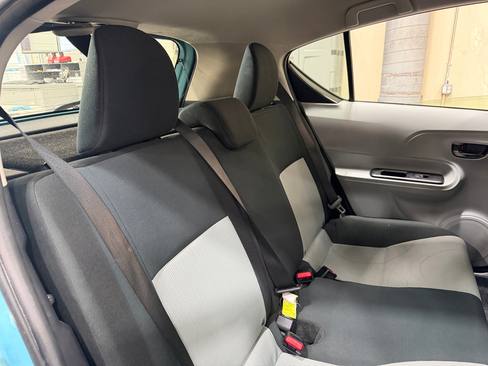 Thumbnail: 2012 Toyota Prius c - 6