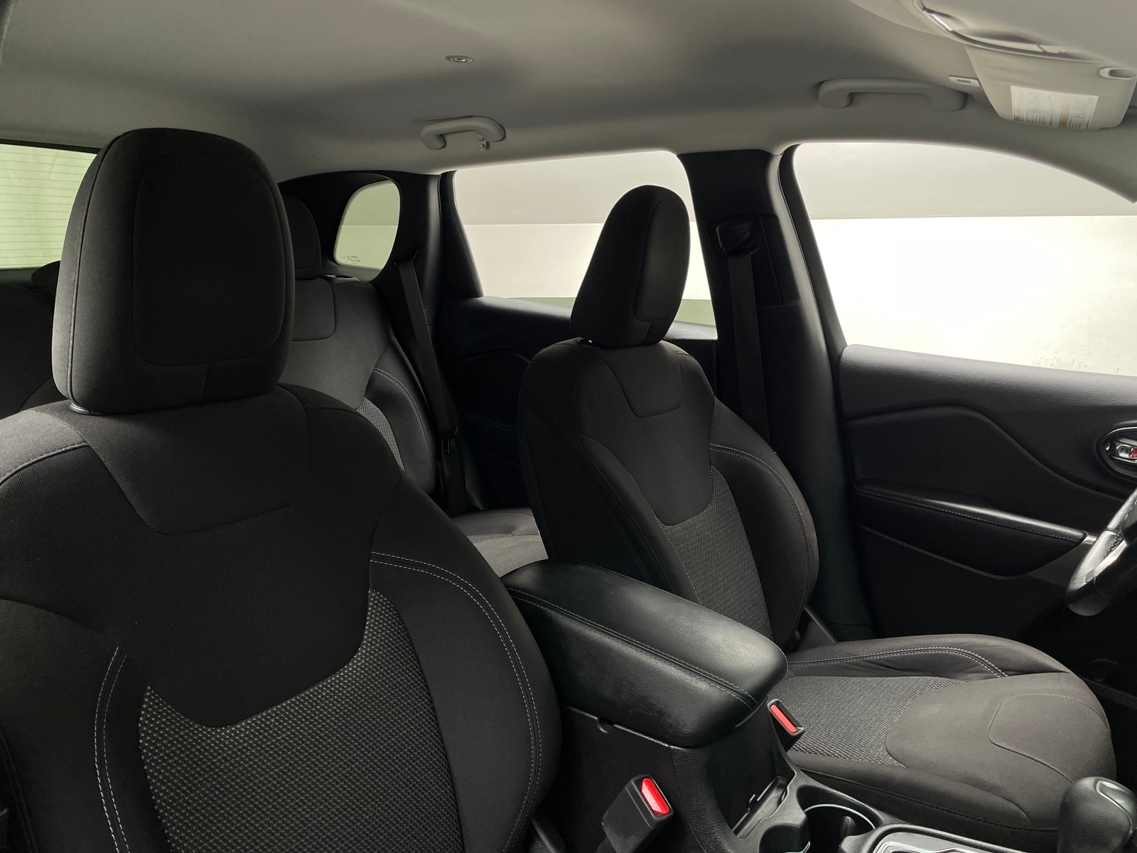 Thumbnail: 2019 Jeep Cherokee - 2
