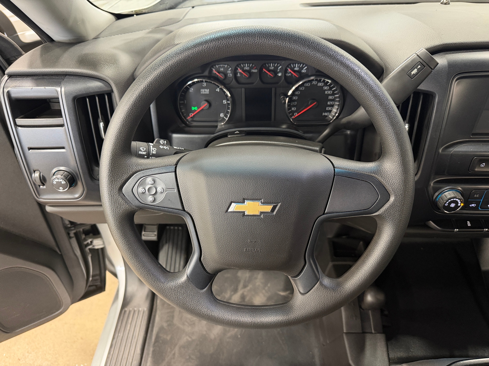 Thumbnail: 2018 Chevrolet Silverado 1500 - 5