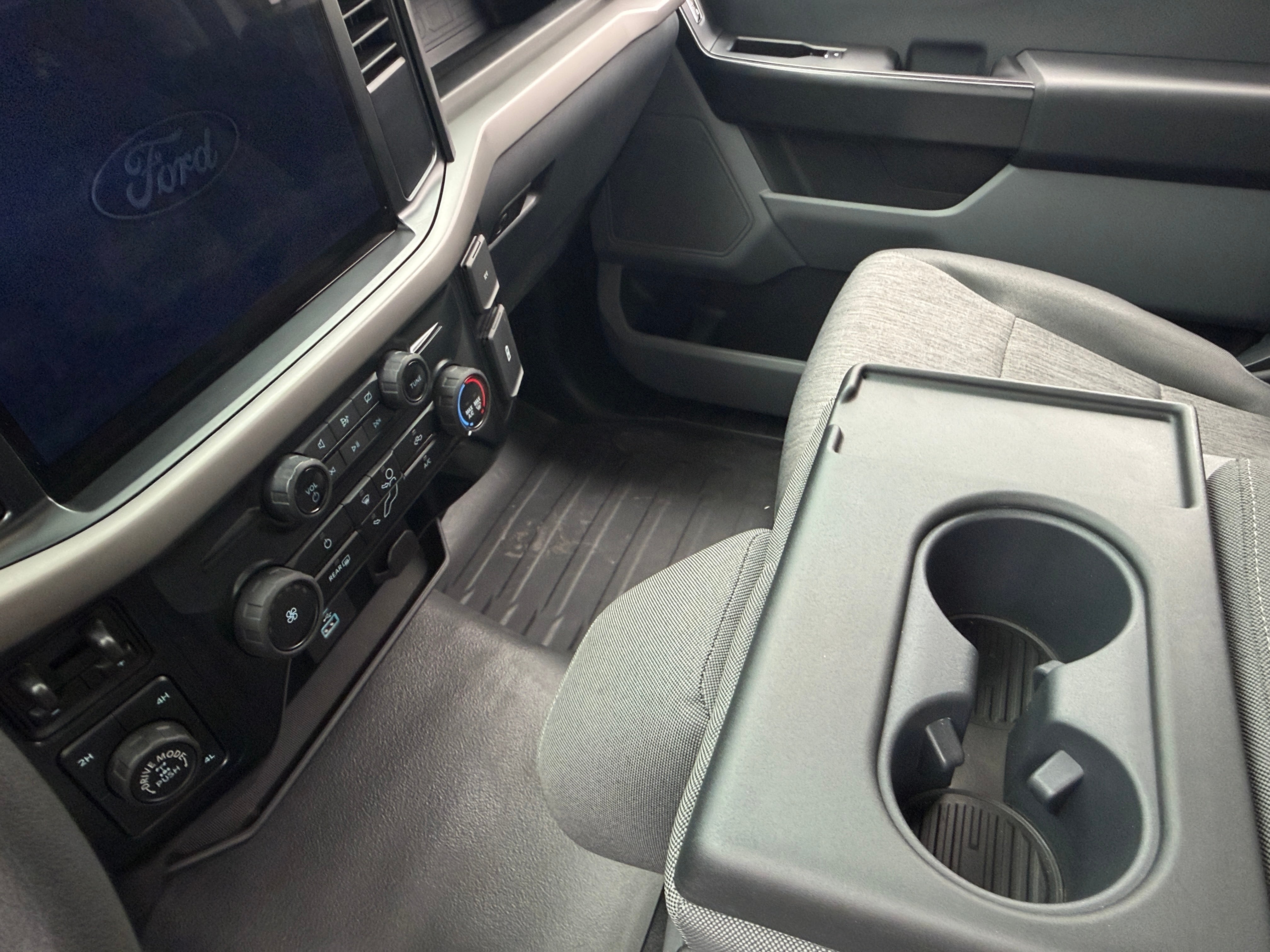 2024 Ford F-150 XL - Photo 3