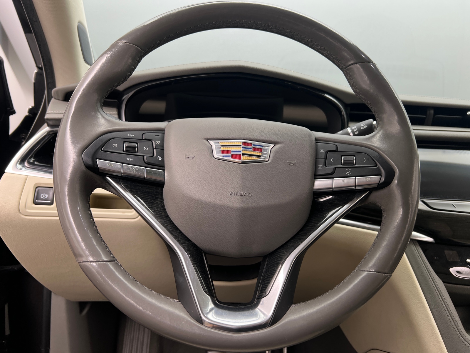 Thumbnail: 2020 Cadillac XT6 - 4