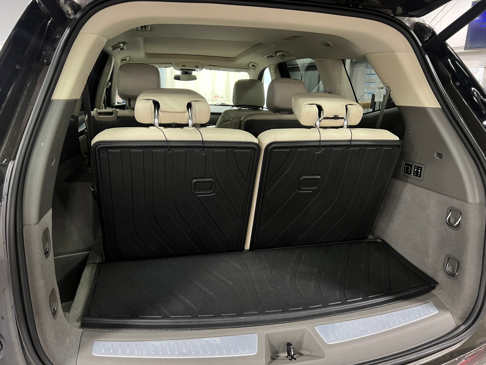 Thumbnail: 2020 Cadillac XT6 - 6