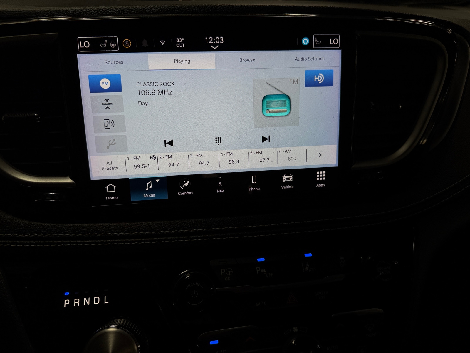 Thumbnail: 2024 Chrysler Pacifica - 3