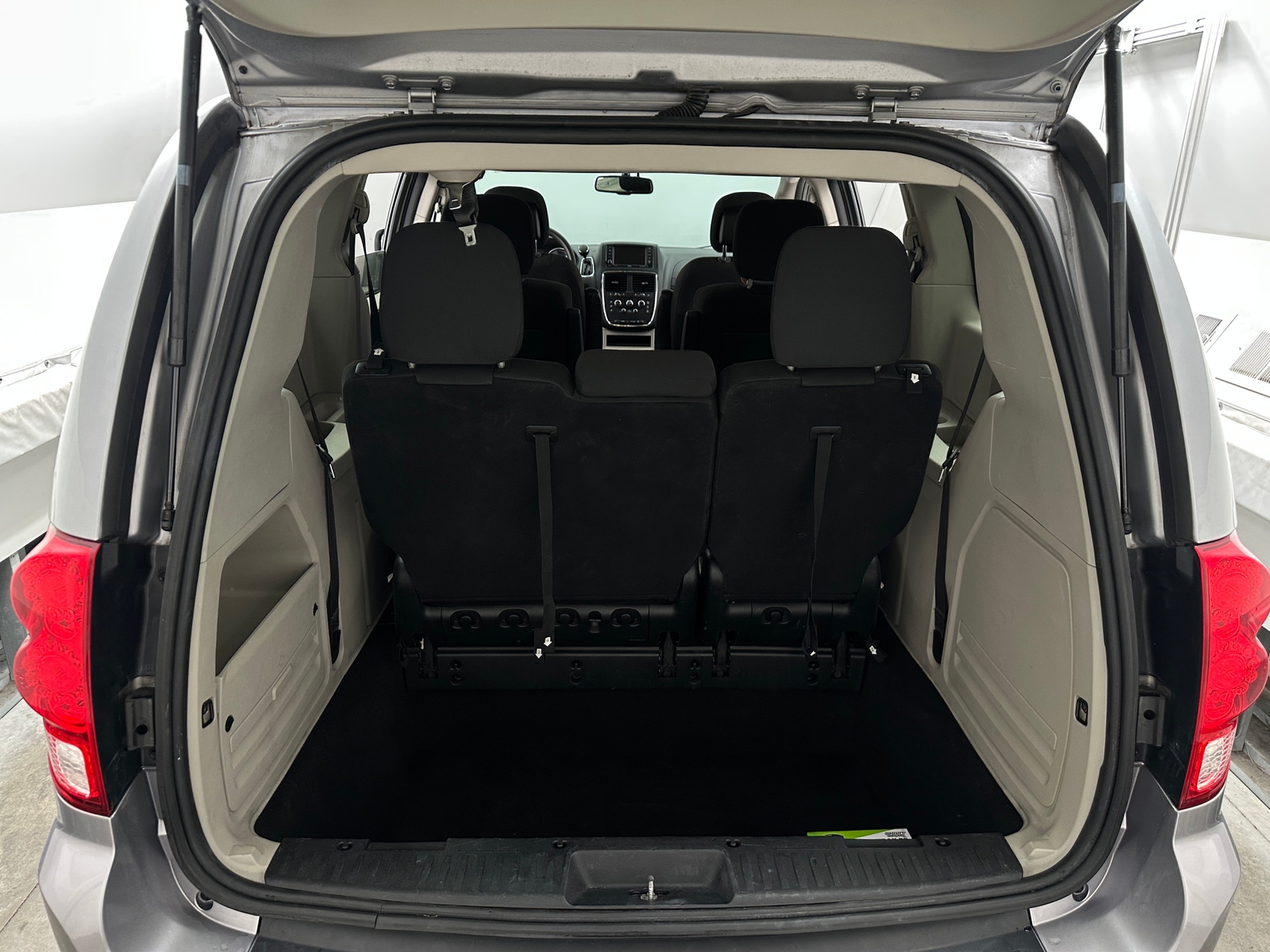 Thumbnail: 2018 Dodge Grand Caravan - 7