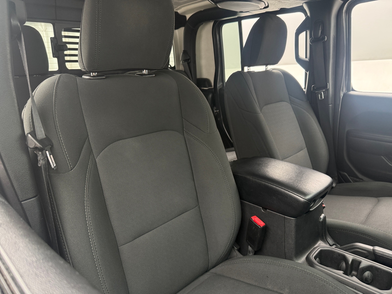 Thumbnail: 2021 Jeep Gladiator - 2