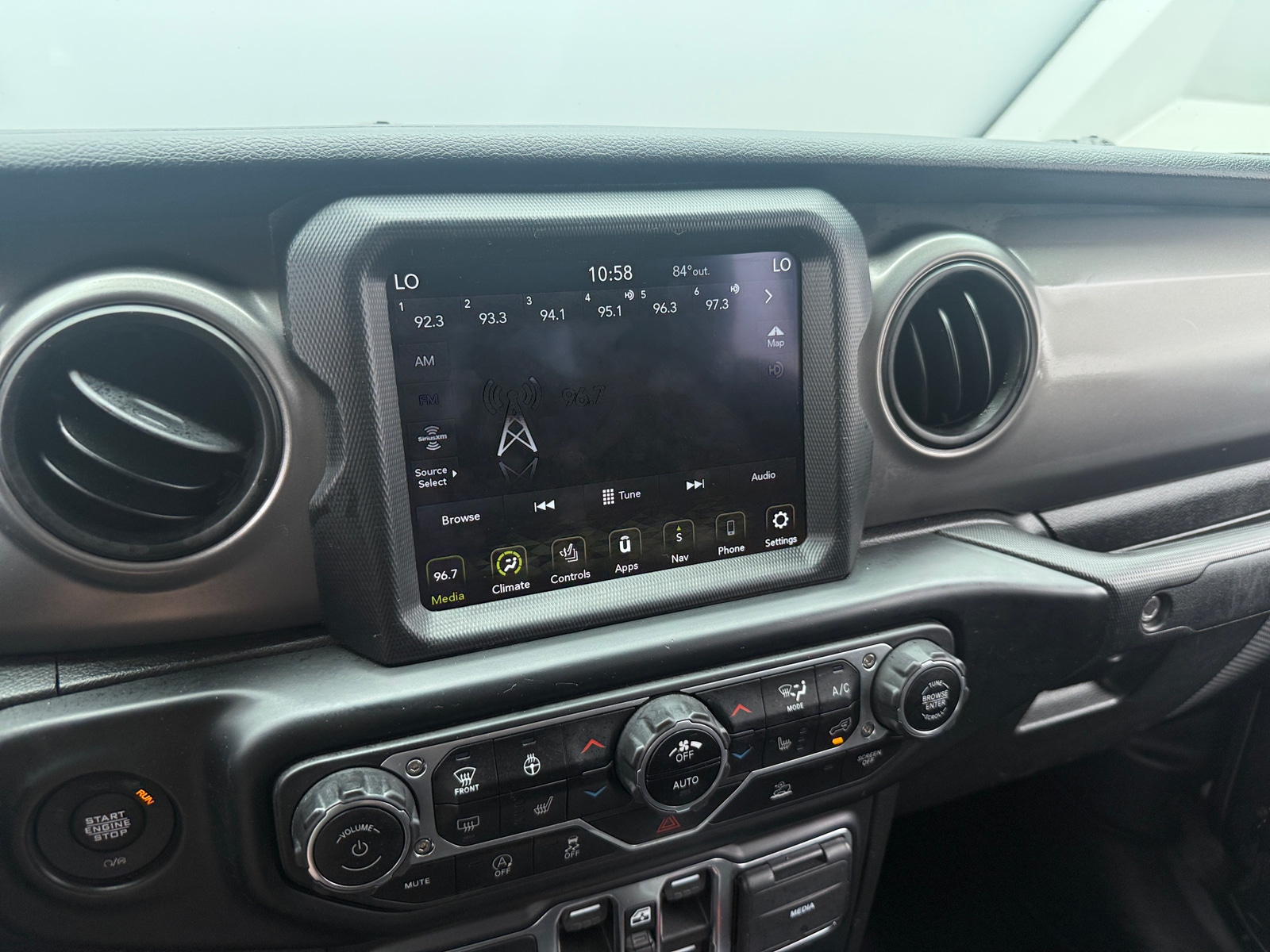 Thumbnail: 2021 Jeep Gladiator - 4
