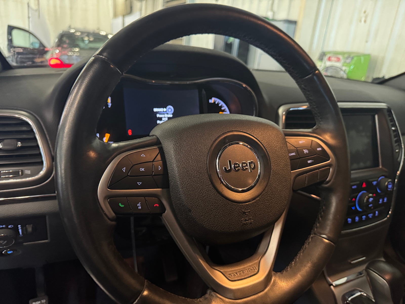 Thumbnail: 2018 Jeep Grand Cherokee - 4