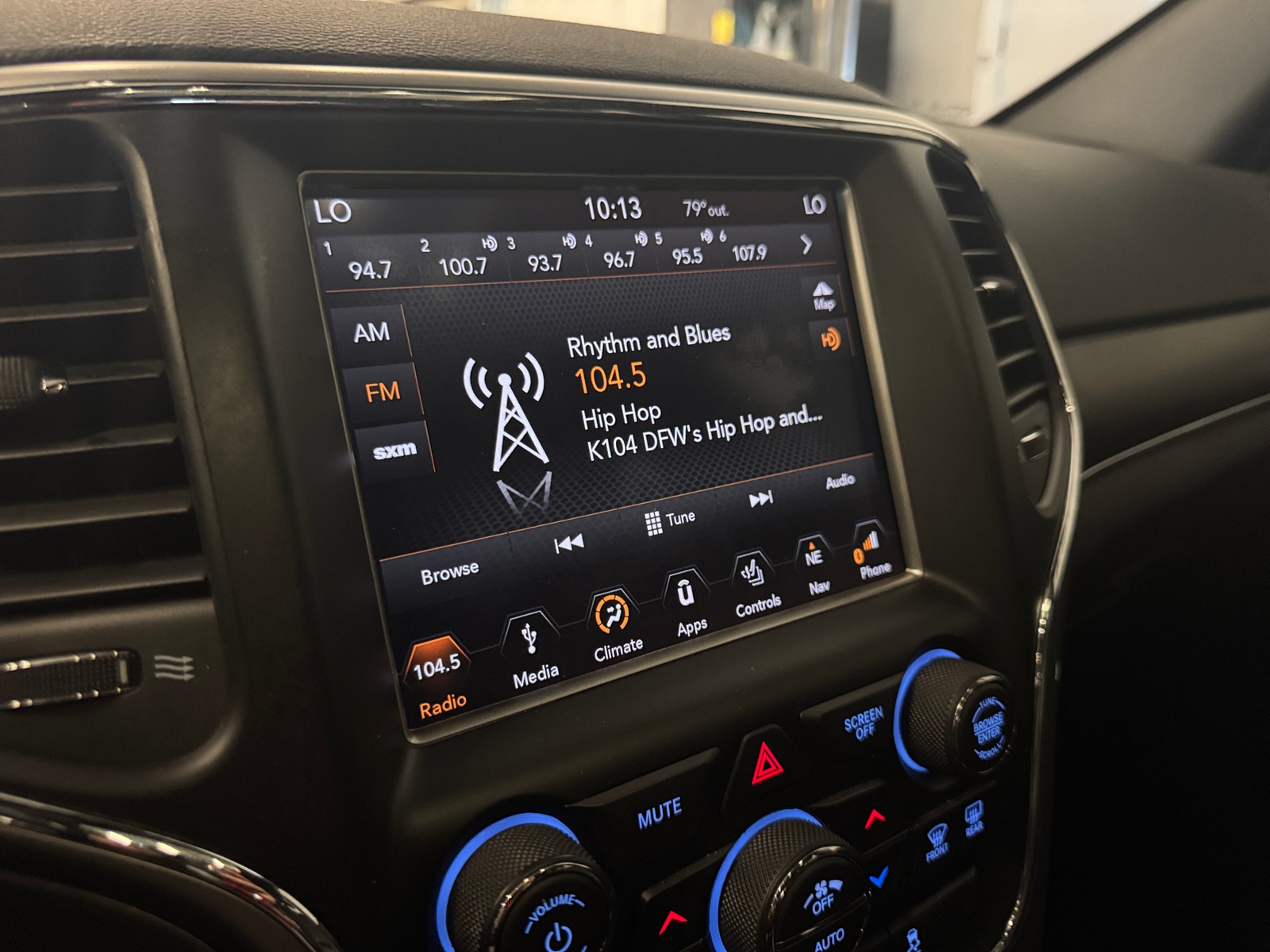 Thumbnail: 2018 Jeep Grand Cherokee - 3