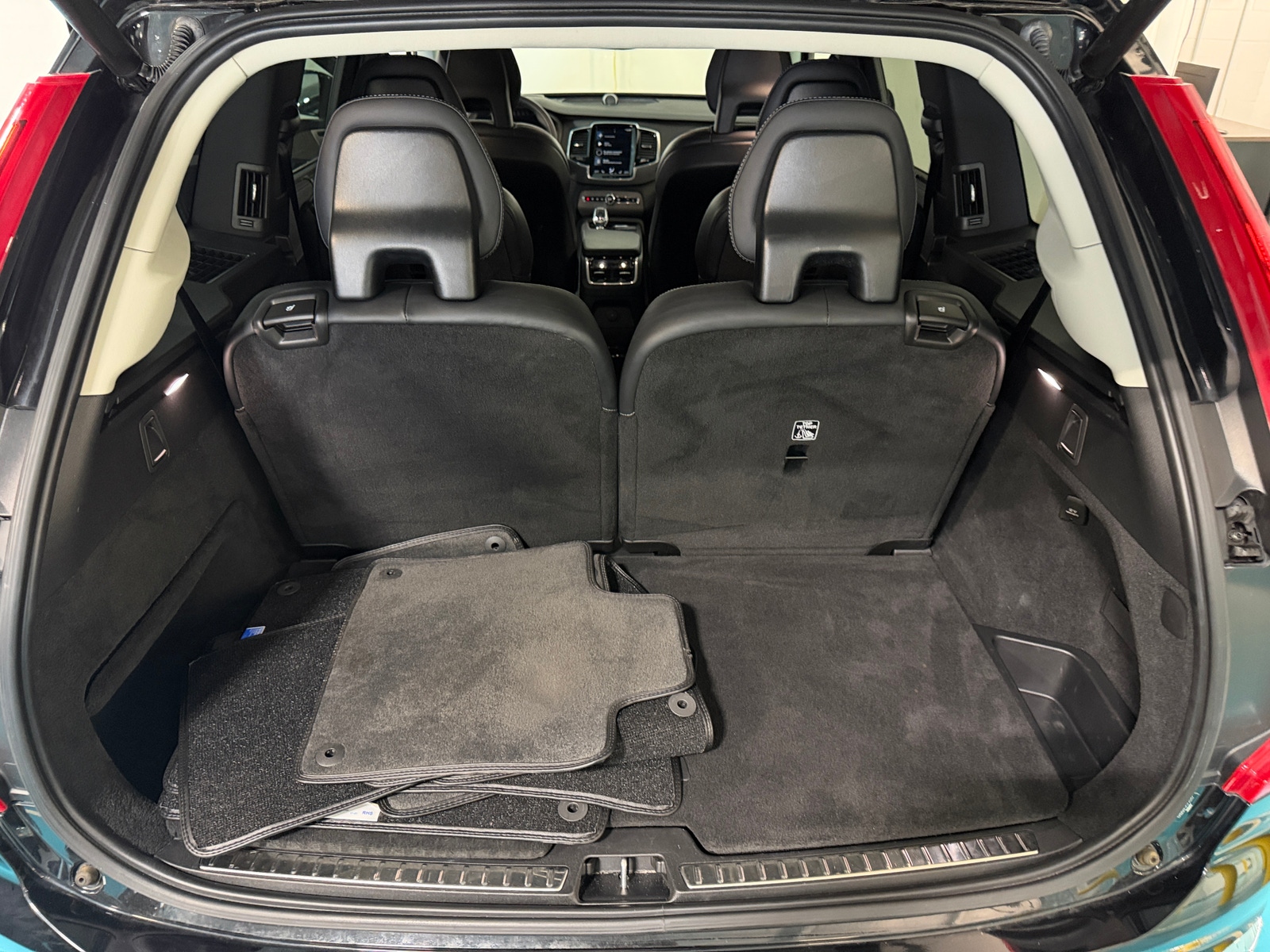 Thumbnail: 2021 Volvo XC90 - 6