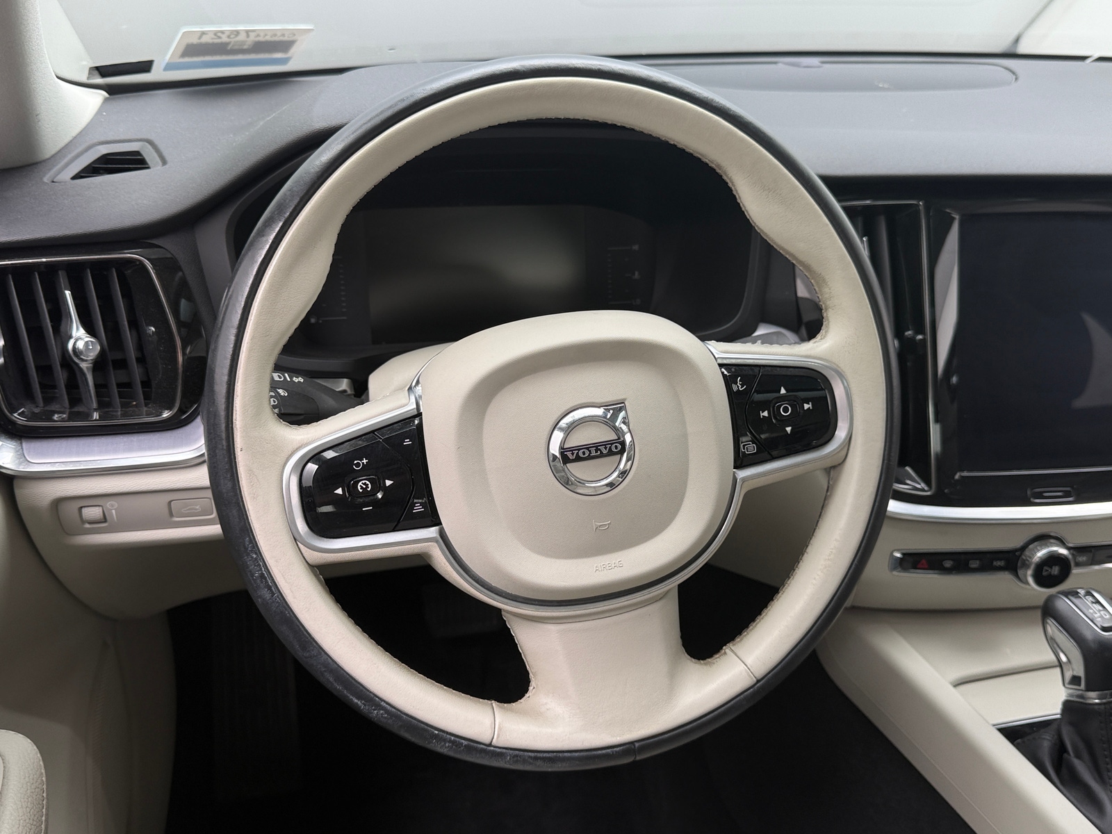 Thumbnail: 2019 Volvo S60 - 4