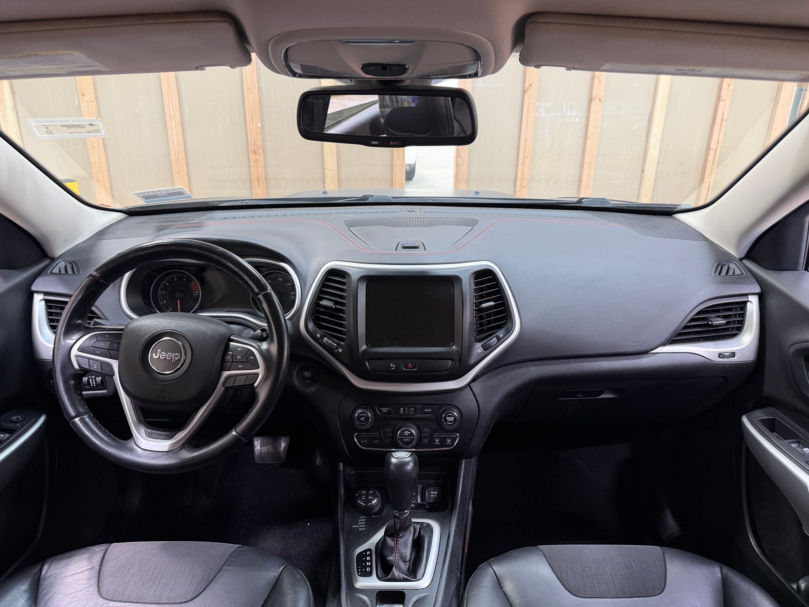 Thumbnail: 2018 Jeep Cherokee - 3