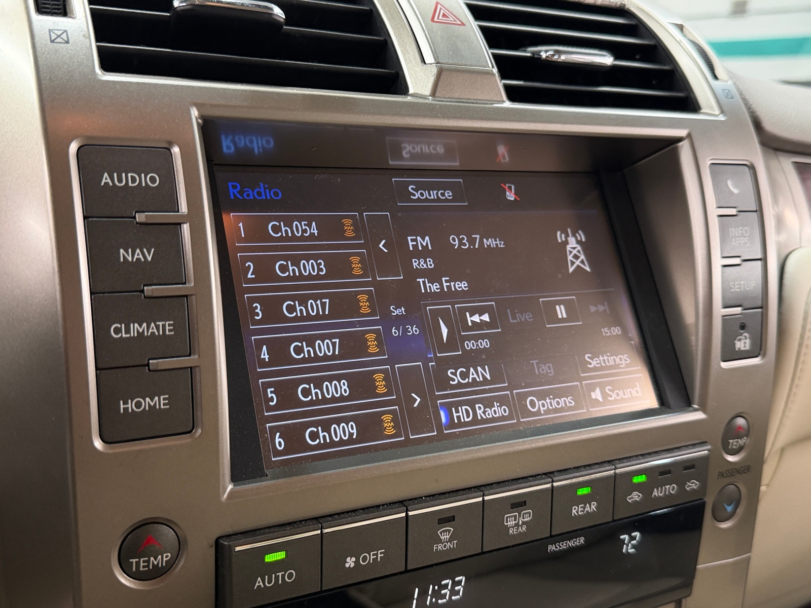 Thumbnail: 2014 Lexus GX - 3