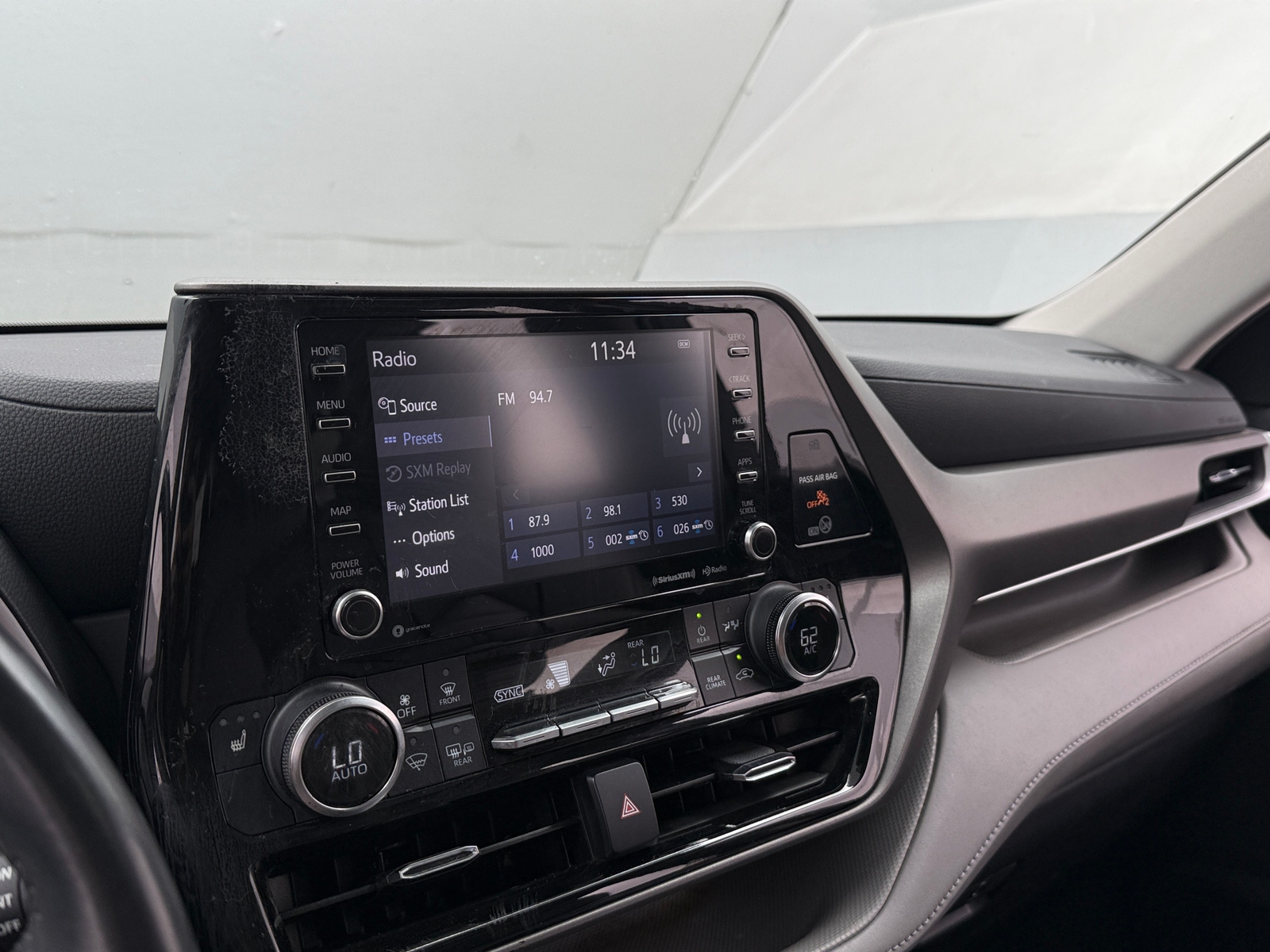 Thumbnail: 2022 Toyota Highlander - 3