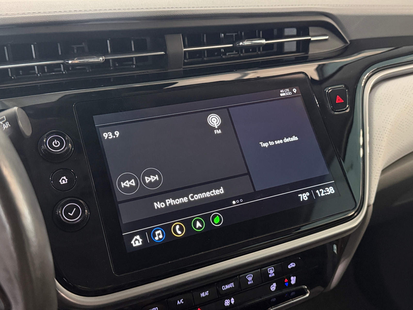Thumbnail: 2023 Chevrolet Bolt EUV - 3
