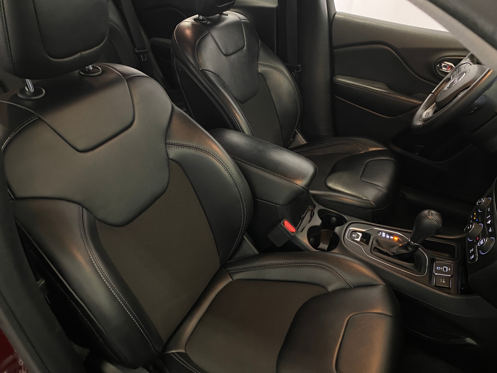 Thumbnail: 2019 Jeep Cherokee - 2