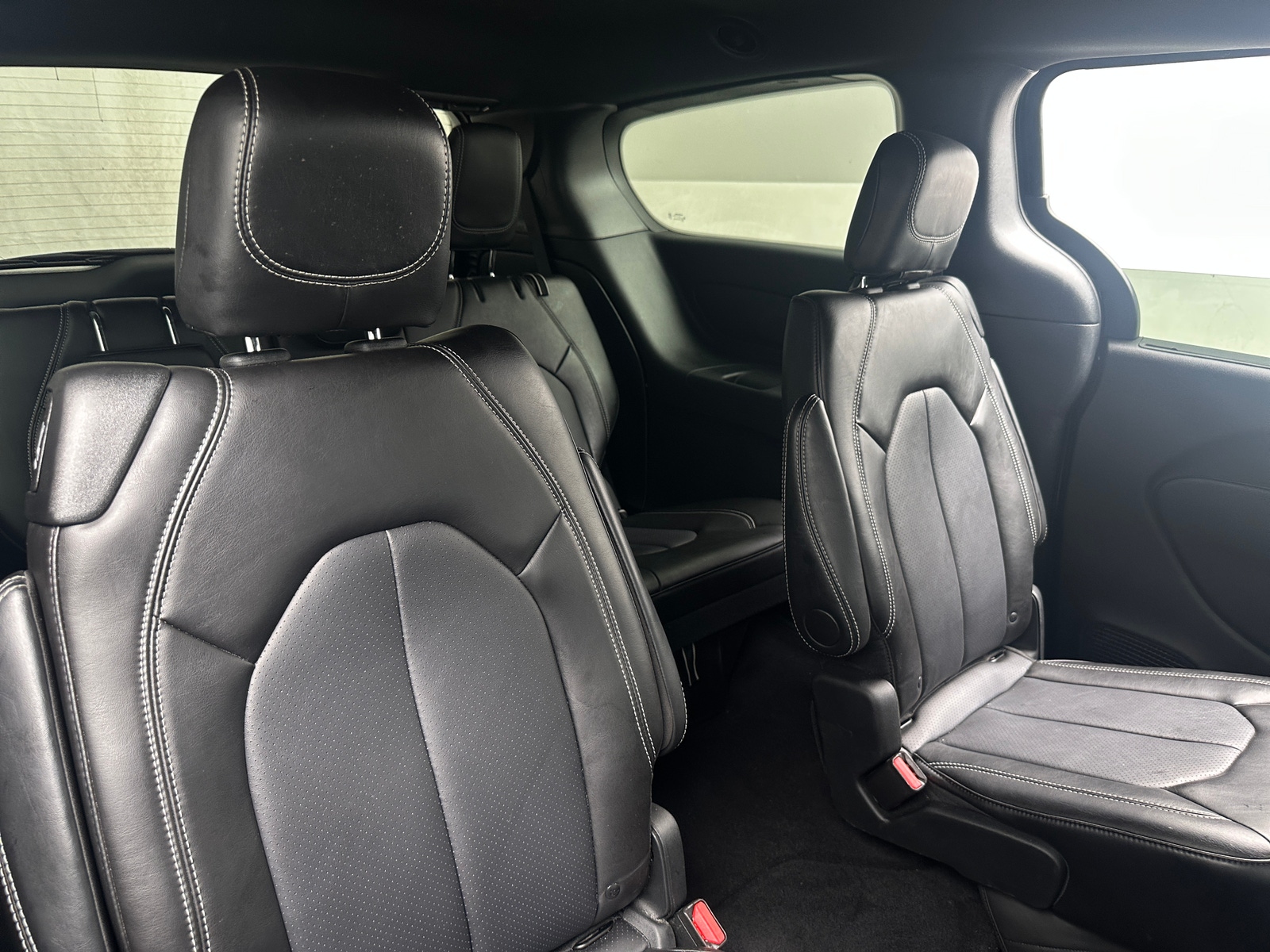 Thumbnail: 2026 Chrysler Pacifica - 5
