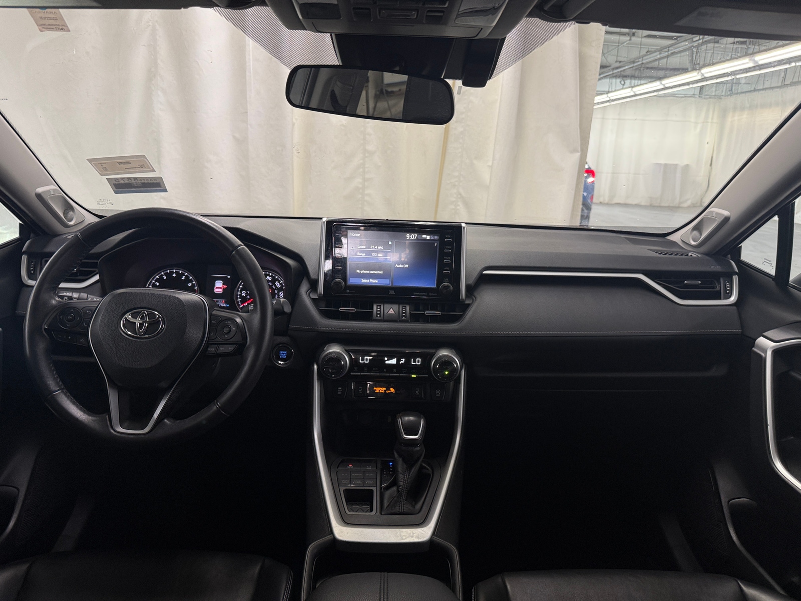 Thumbnail: 2021 Toyota RAV4 - 3