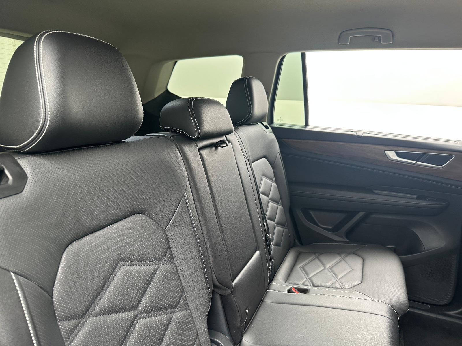 Thumbnail: 2026 Volkswagen Atlas - 5