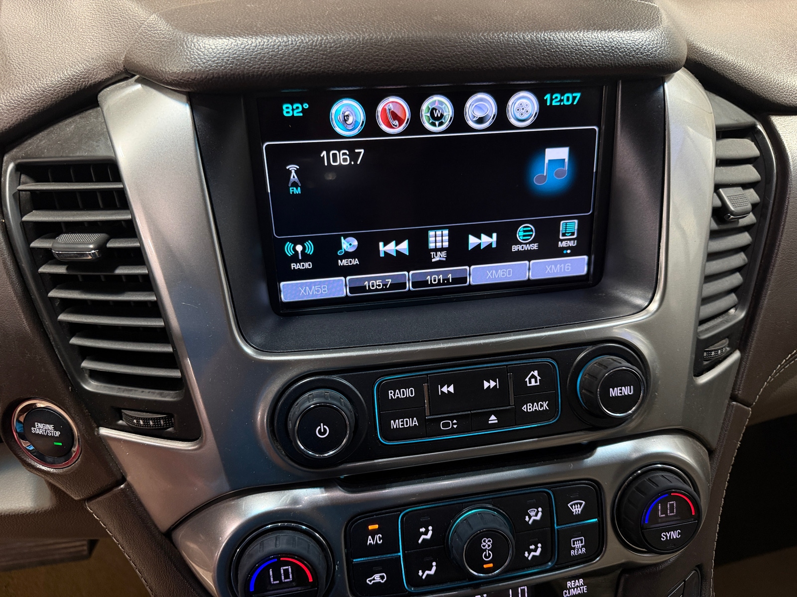 Thumbnail: 2018 Chevrolet Tahoe - 3