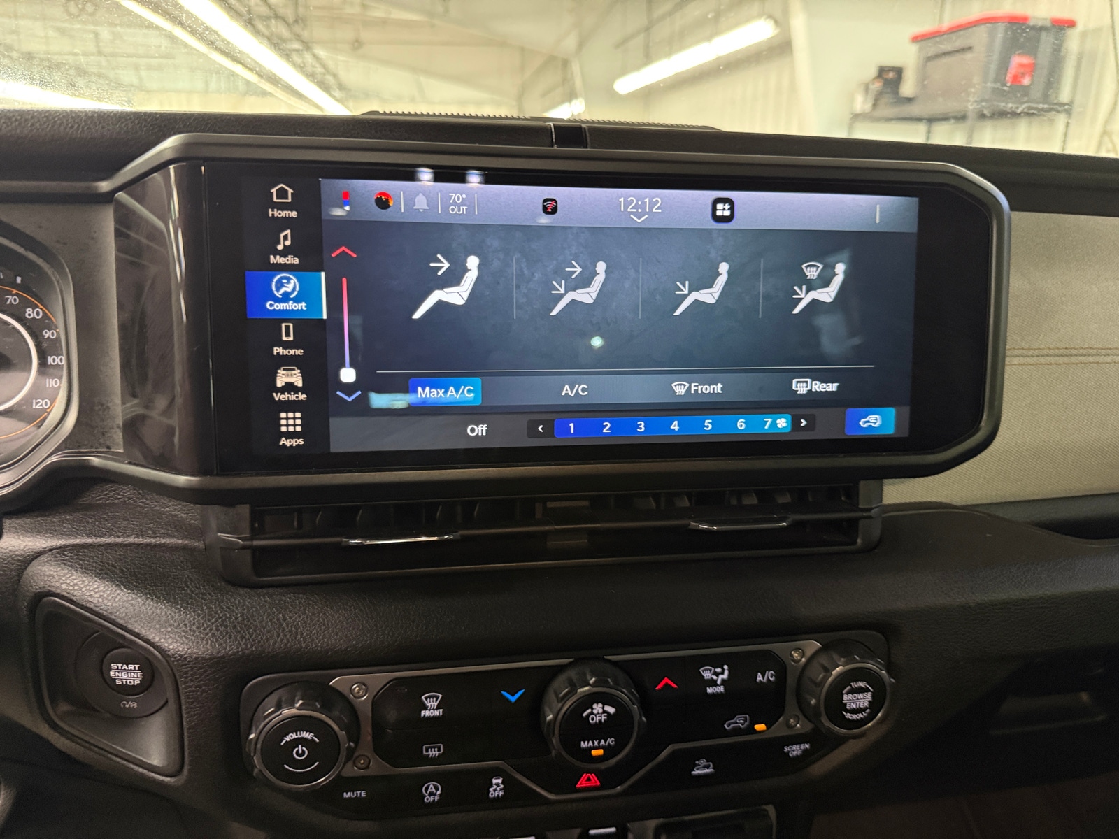 Thumbnail: 2024 Jeep Wrangler - 4