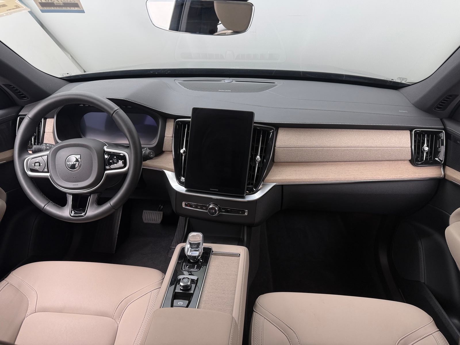 Thumbnail: 2025 Volvo XC90 - 2