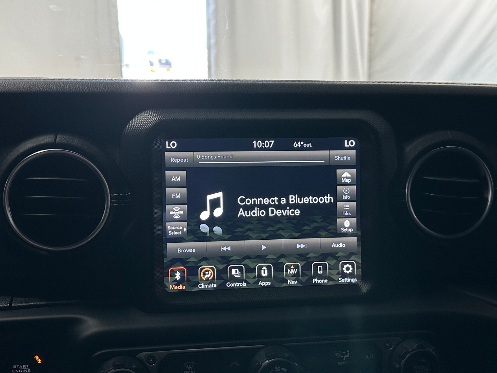 Thumbnail: 2020 Jeep Gladiator - 3