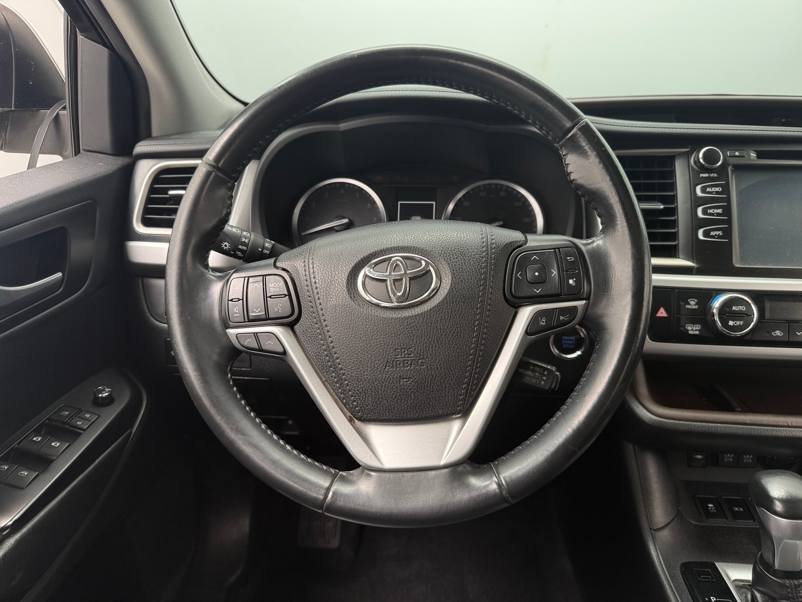 Thumbnail: 2019 Toyota Highlander - 4