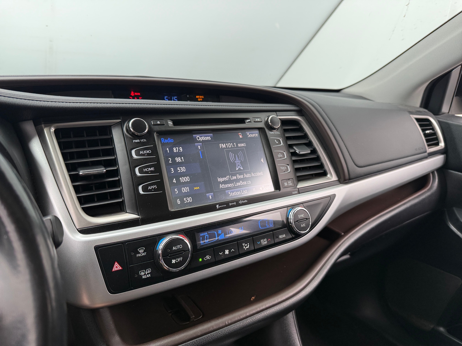 Thumbnail: 2019 Toyota Highlander - 3