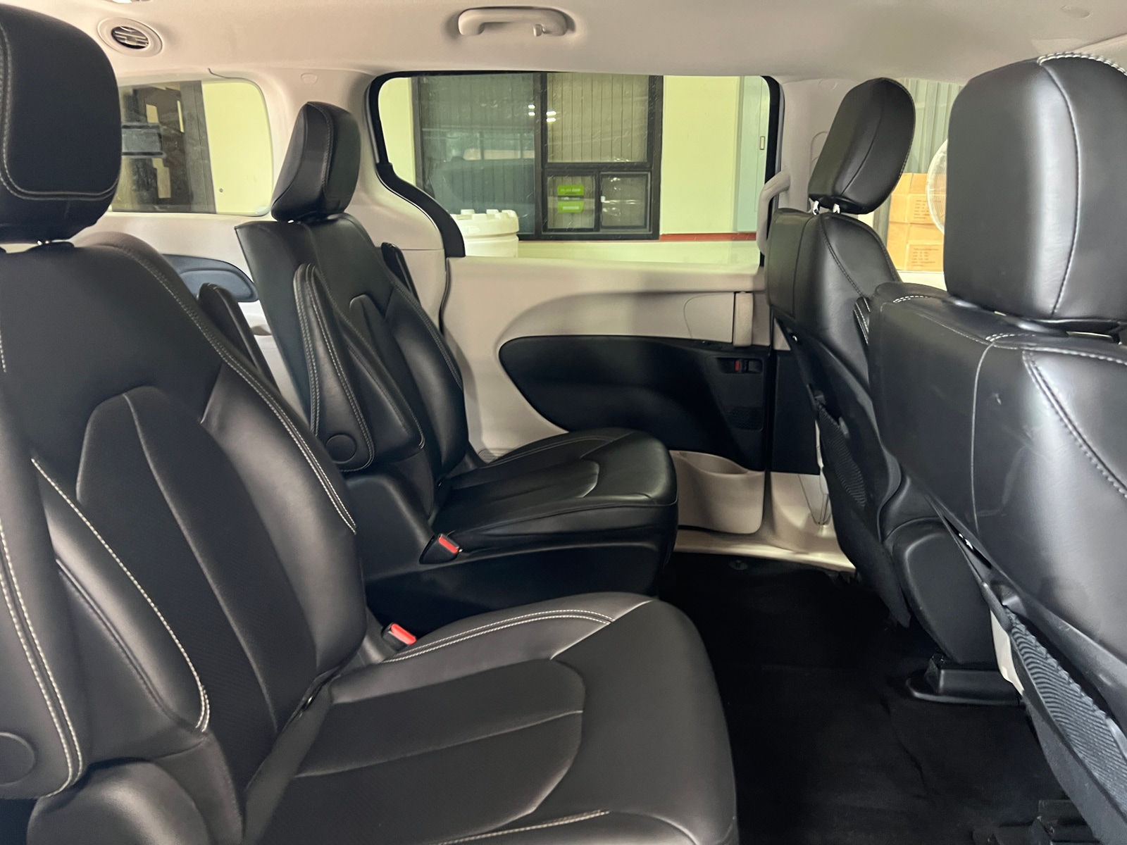 Thumbnail: 2024 Chrysler Pacifica - 5