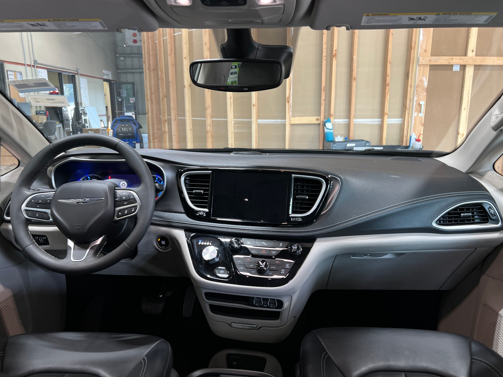 Thumbnail: 2024 Chrysler Pacifica - 2