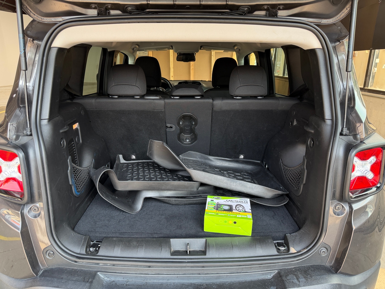 Thumbnail: 2020 Jeep Renegade - 7