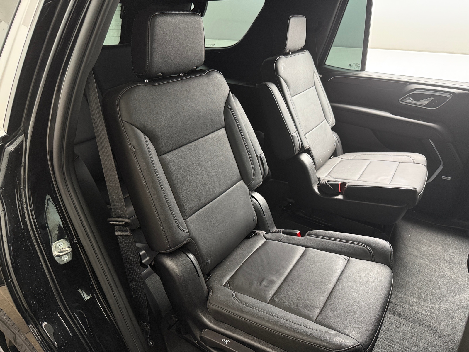 Thumbnail: 2023 Chevrolet Tahoe - 5
