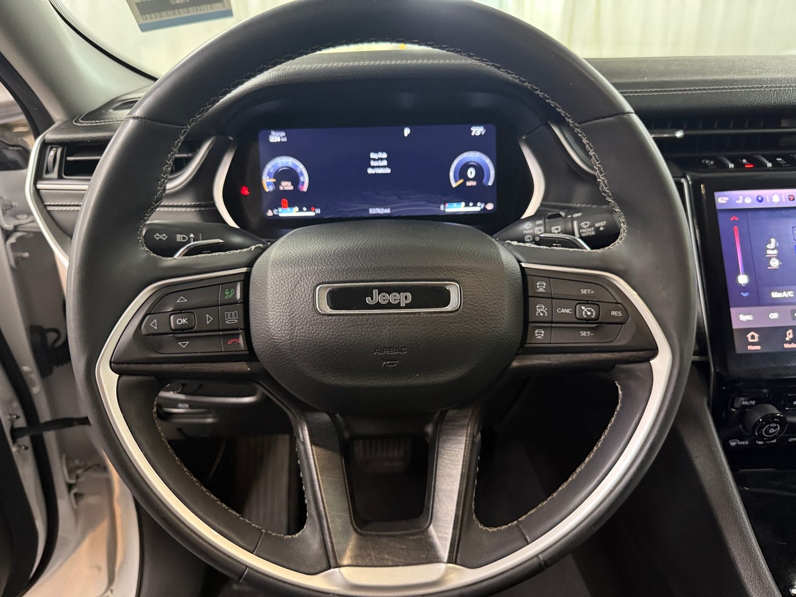 Thumbnail: 2023 Jeep Grand Cherokee - 4