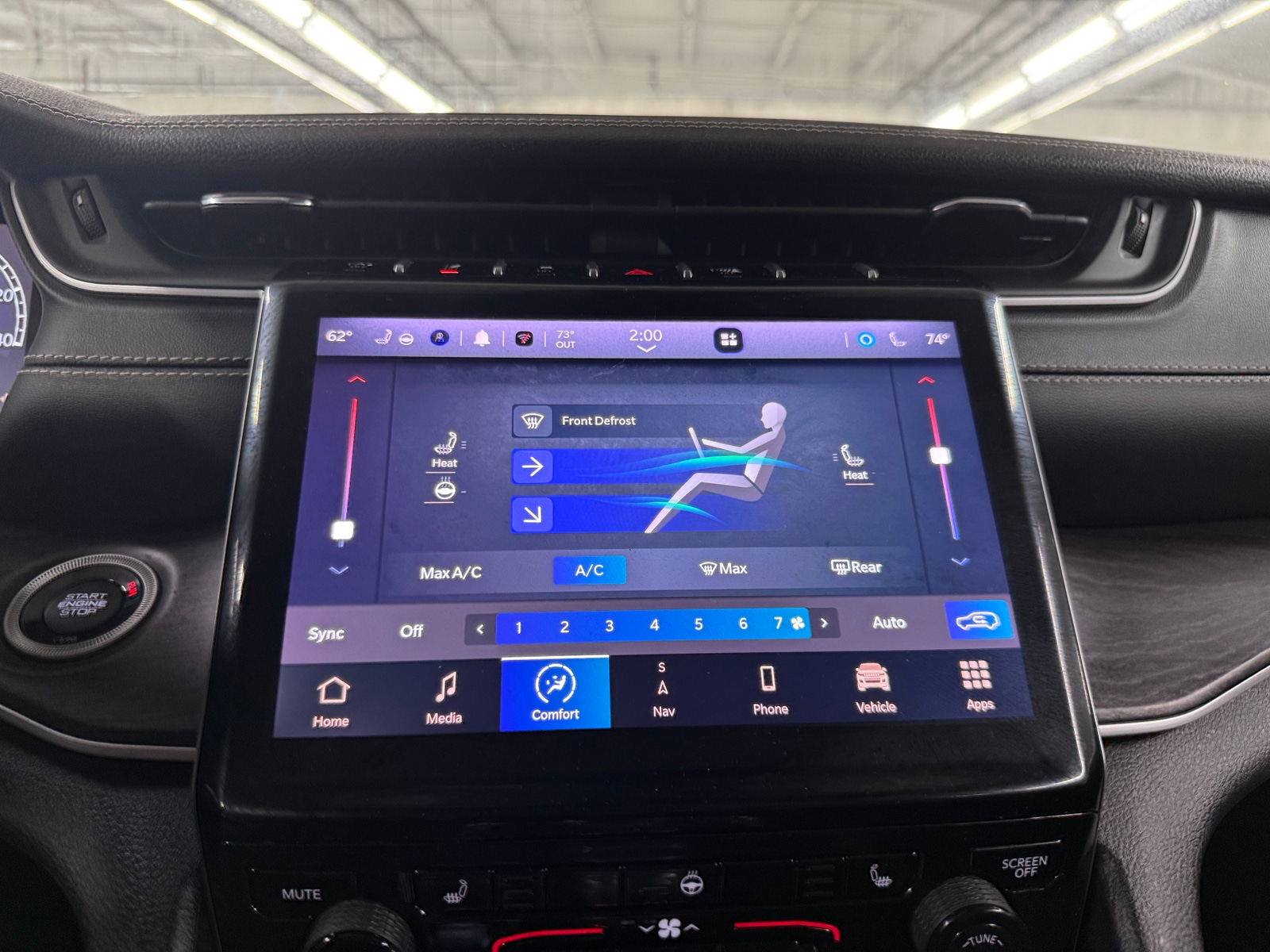 Thumbnail: 2023 Jeep Grand Cherokee - 3