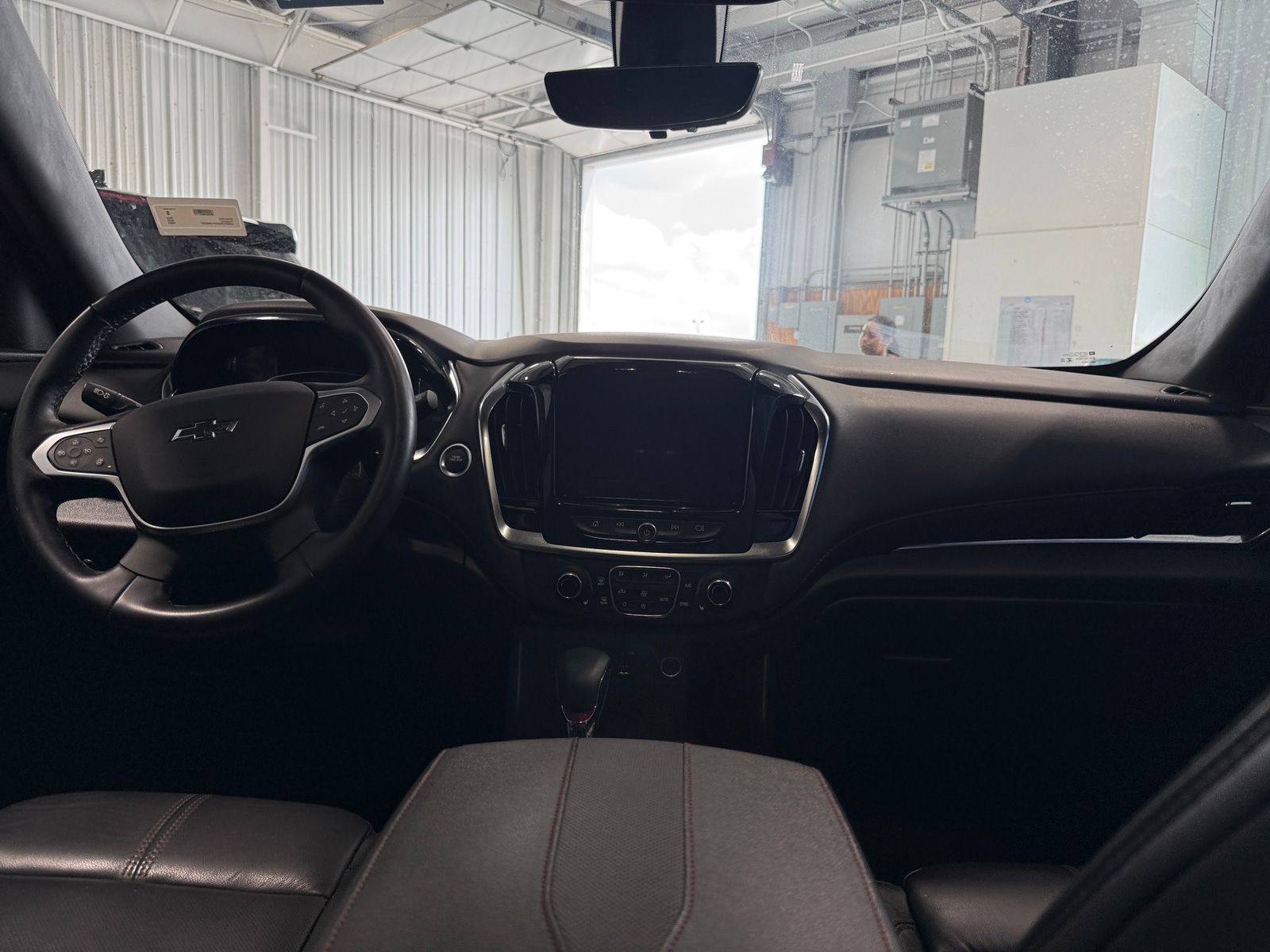 Thumbnail: 2023 Chevrolet Traverse - 2
