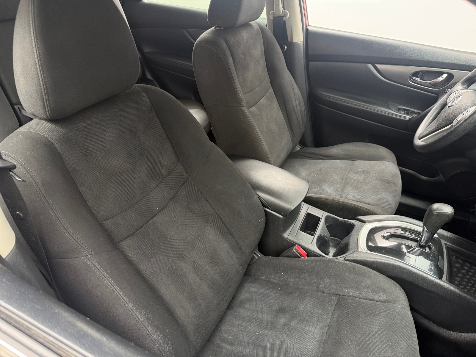 Thumbnail: 2016 Nissan Rogue - 2