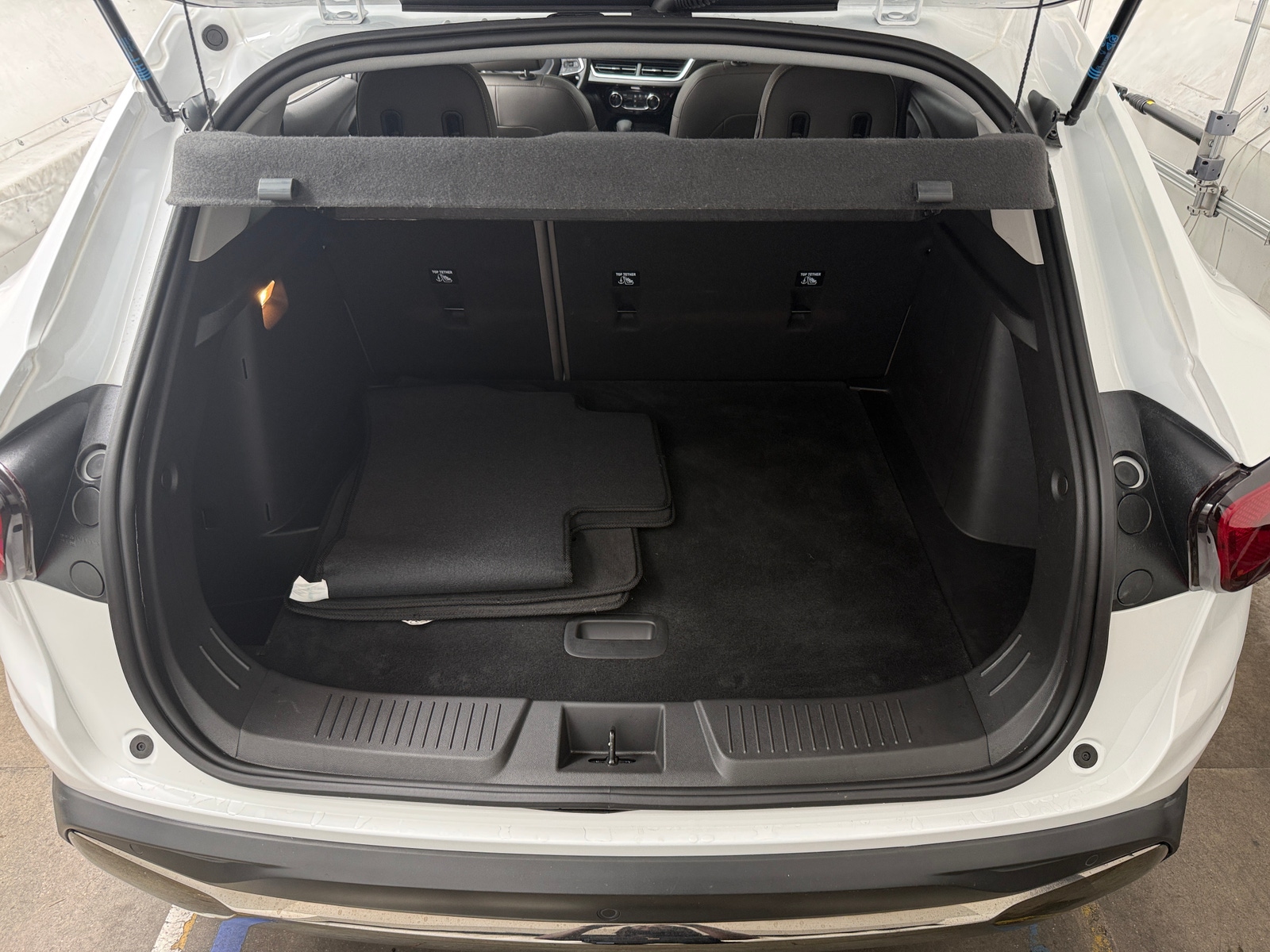 Thumbnail: 2025 Chevrolet Trax - 6