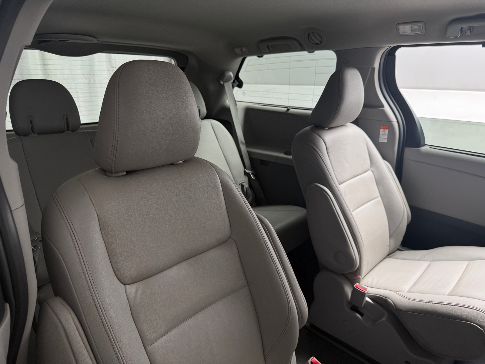Thumbnail: 2020 Toyota Sienna - 5