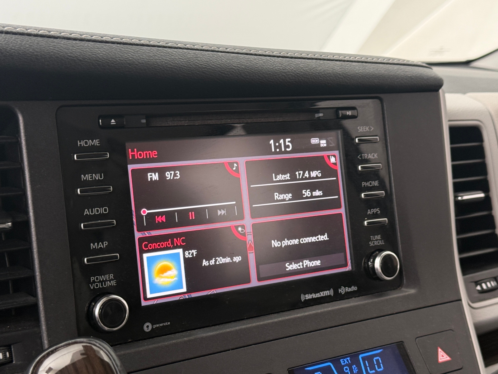 Thumbnail: 2020 Toyota Sienna - 3