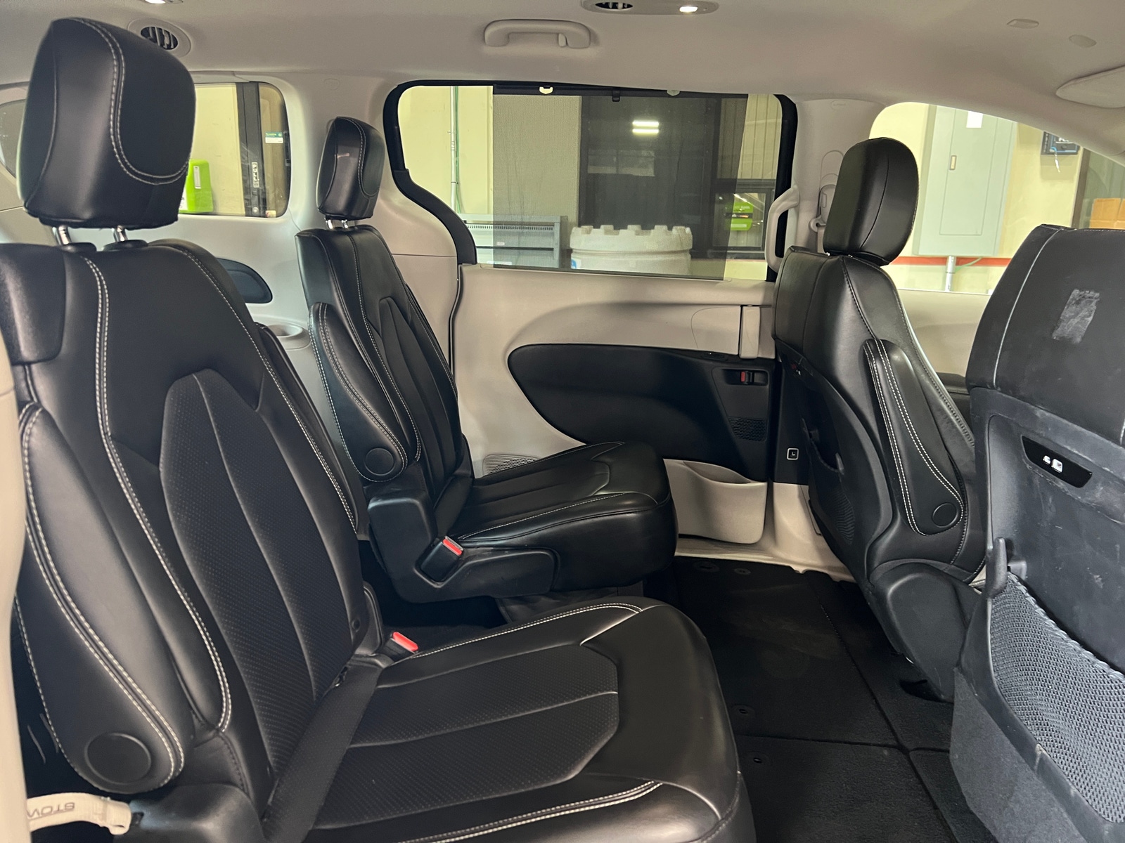 Thumbnail: 2024 Chrysler Pacifica - 5