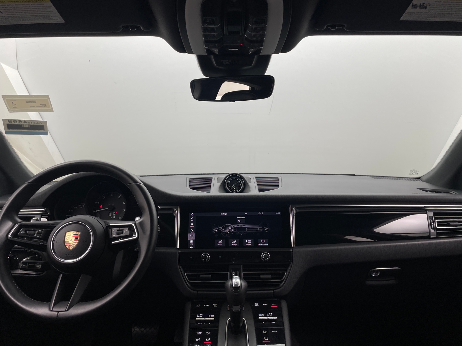 Thumbnail: 2025 Porsche Macan - 2
