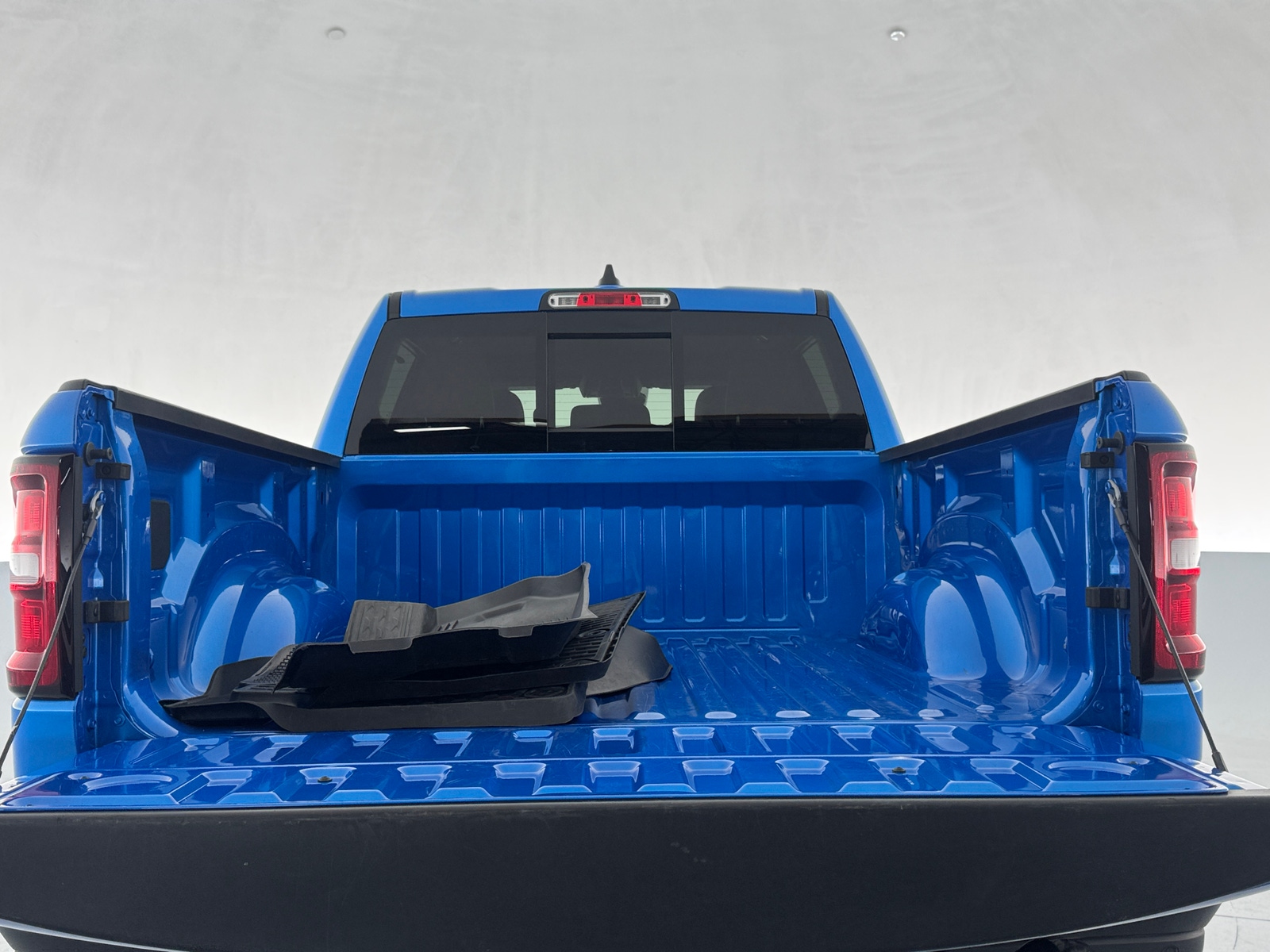 Thumbnail: 2026 RAM 1500 - 7