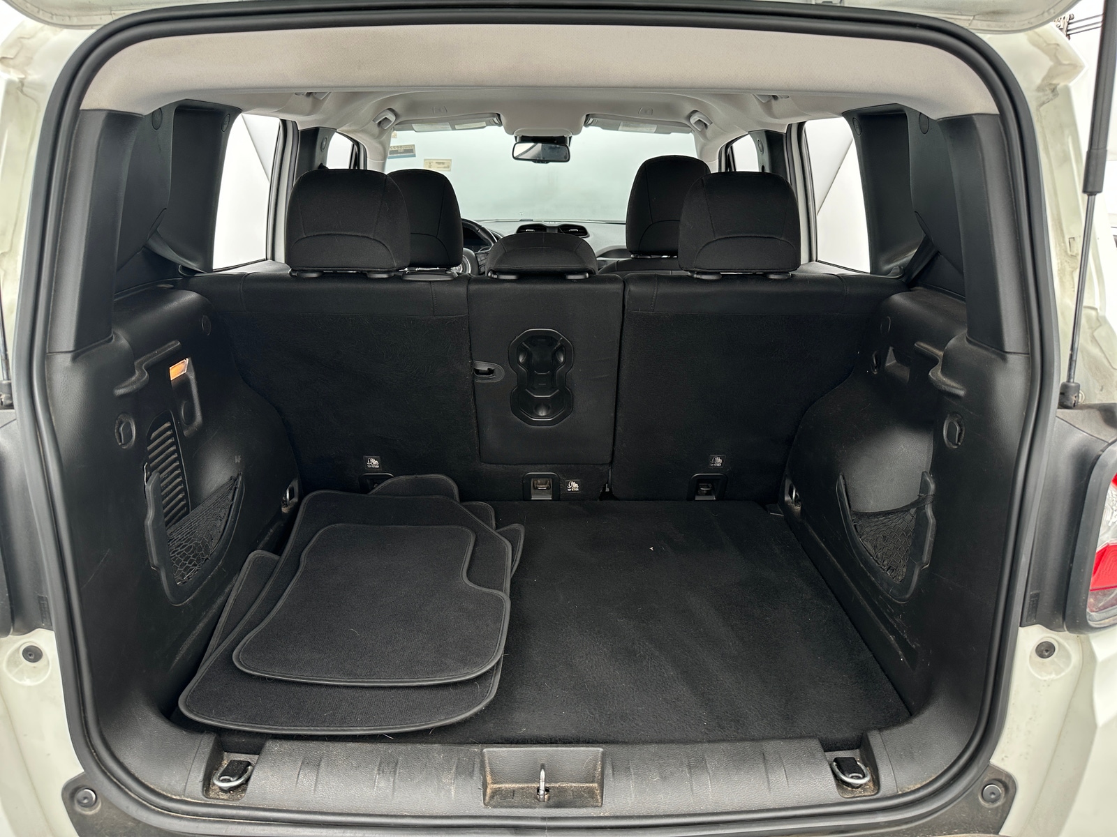 Thumbnail: 2020 Jeep Renegade - 7