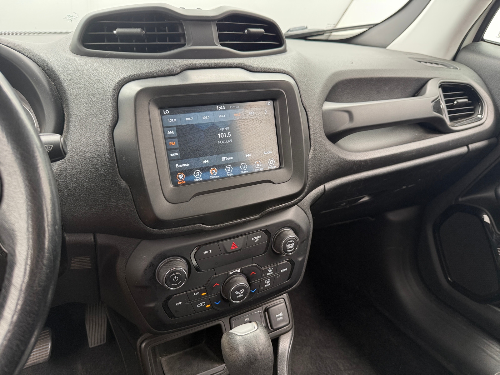 Thumbnail: 2020 Jeep Renegade - 4