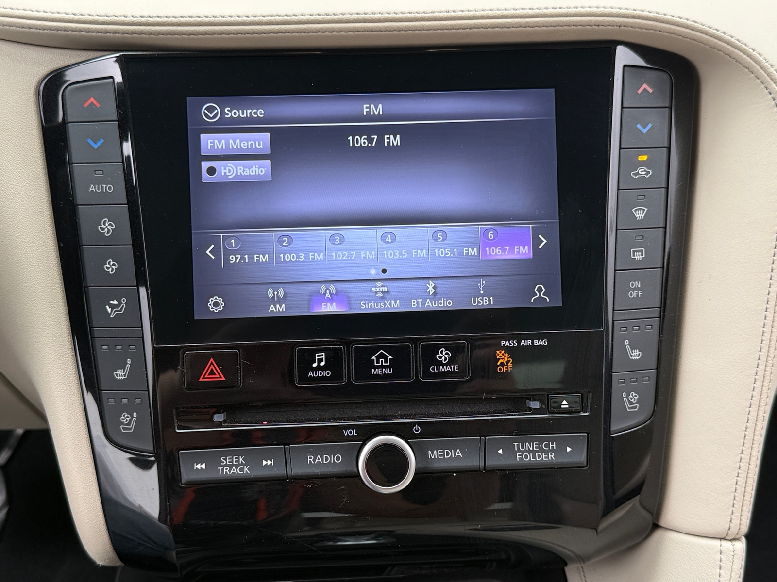 Thumbnail: 2021 INFINITI QX50 - 3
